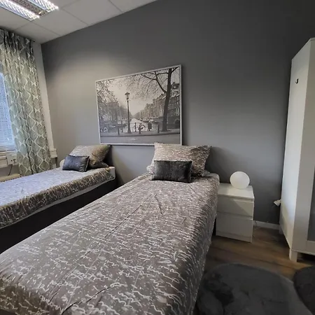 Apartment 2 Mit Gemeinschaftsraeumen, Tiefgarage Leipzig